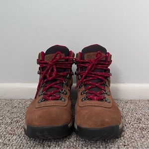 Colombia brown hiking boots
